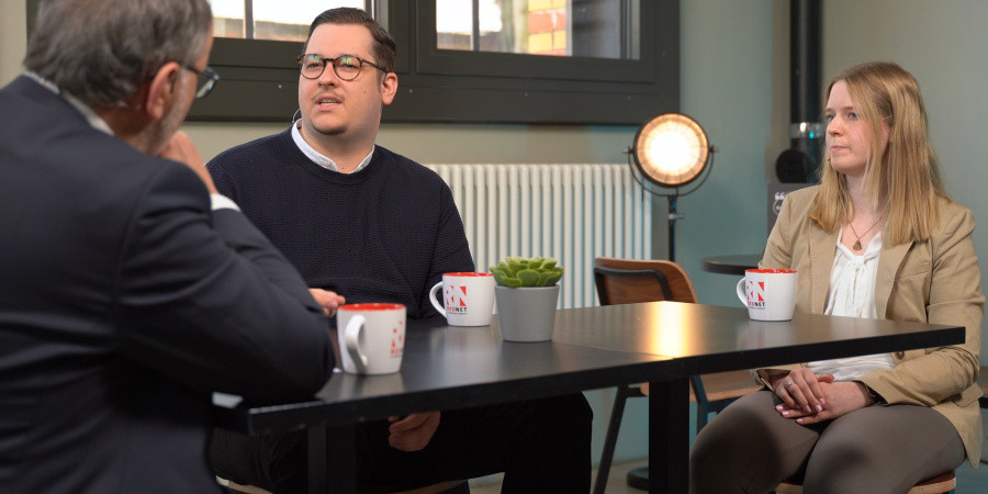 Multimedia in Schule. Digitale Tafel- und Anzeigelösungen im Klassenzimmer.